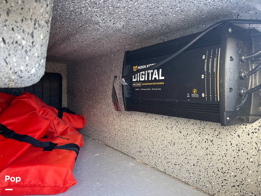 Slide: The Image of Battery Charger - 14987166