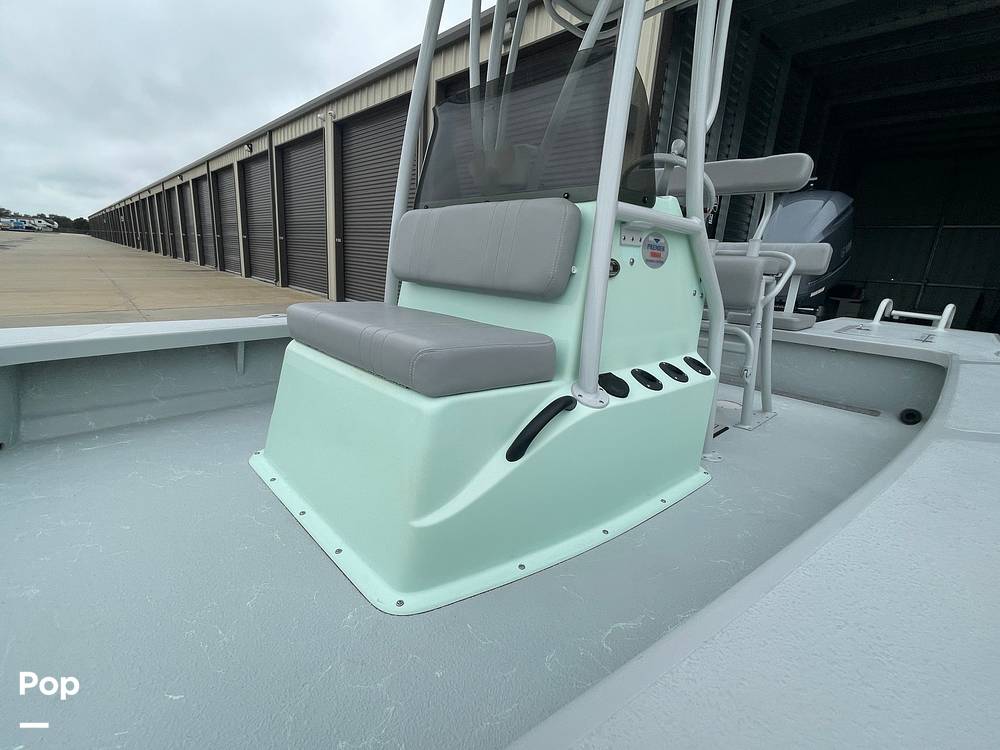 Slide: The Image of Passenger Seat With Backrest And Cooler - 15123787