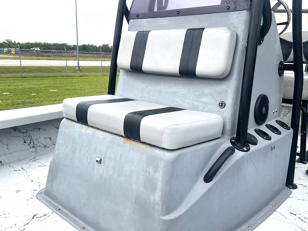 Slide: The Image of Front Console With Seating And Rod Storage. - 15400600