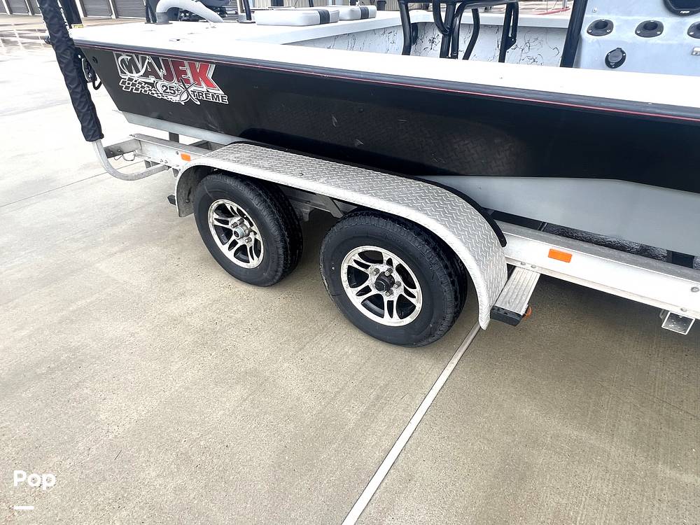 Slide: The Image of Alloy Wheels - 15400684