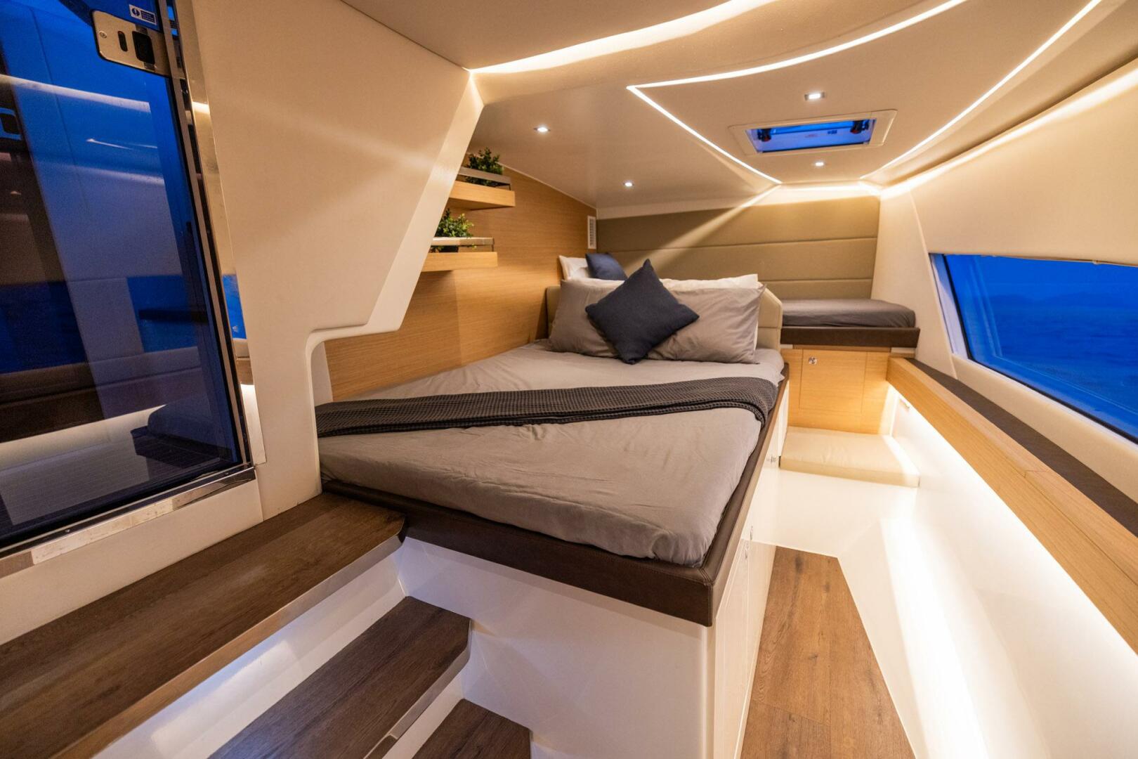 Slide: The Image of Makai M42 Enclosed Saloon 2025 - 5169406