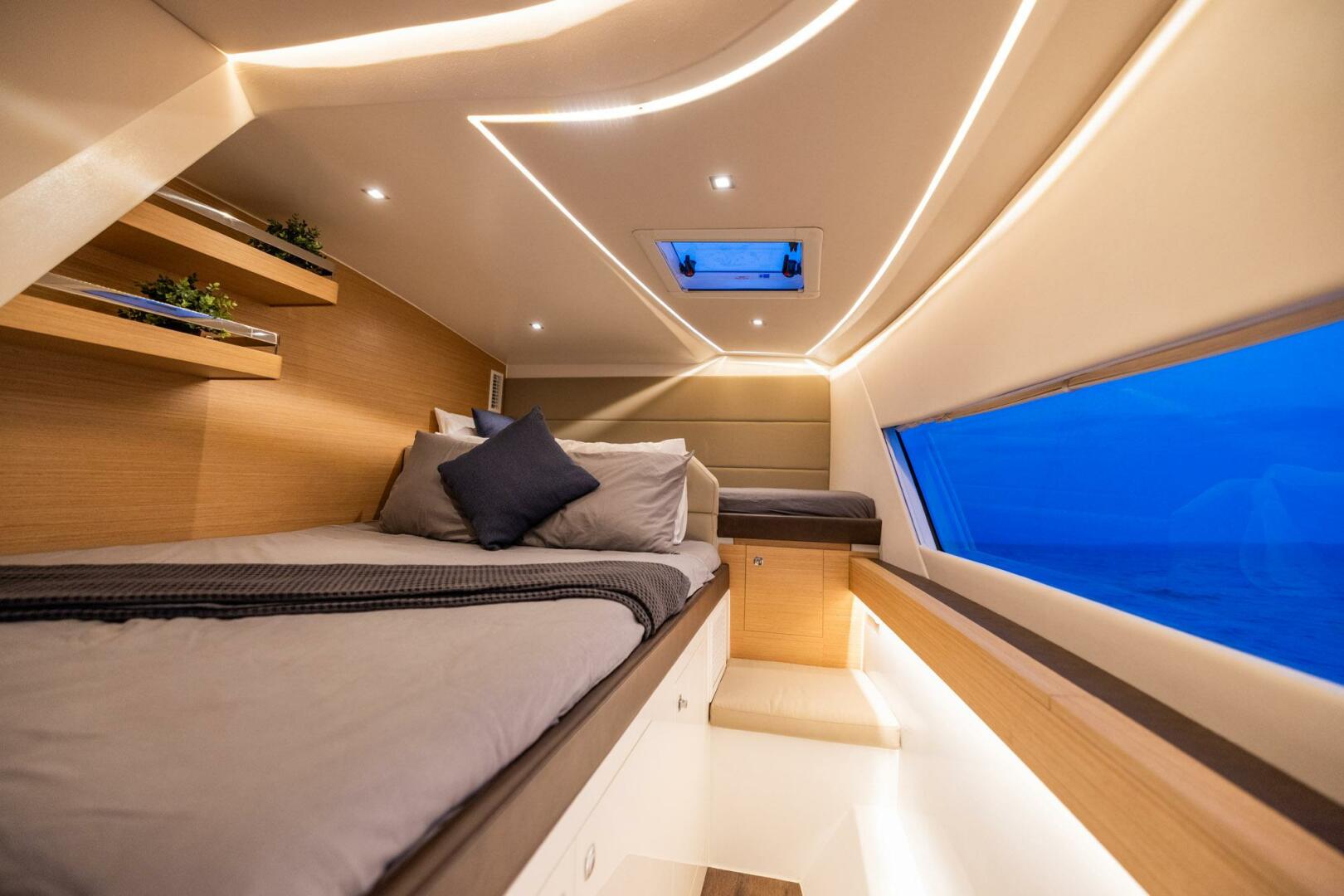 Slide: The Image of Makai M42 Enclosed Saloon 2025 - 5169407