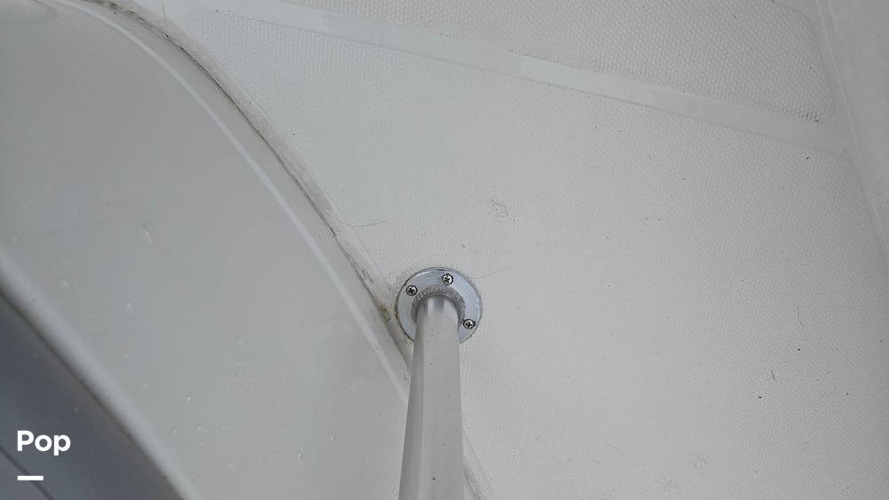 Slide: The Image of Mako 204 CC 2010 - 15263051