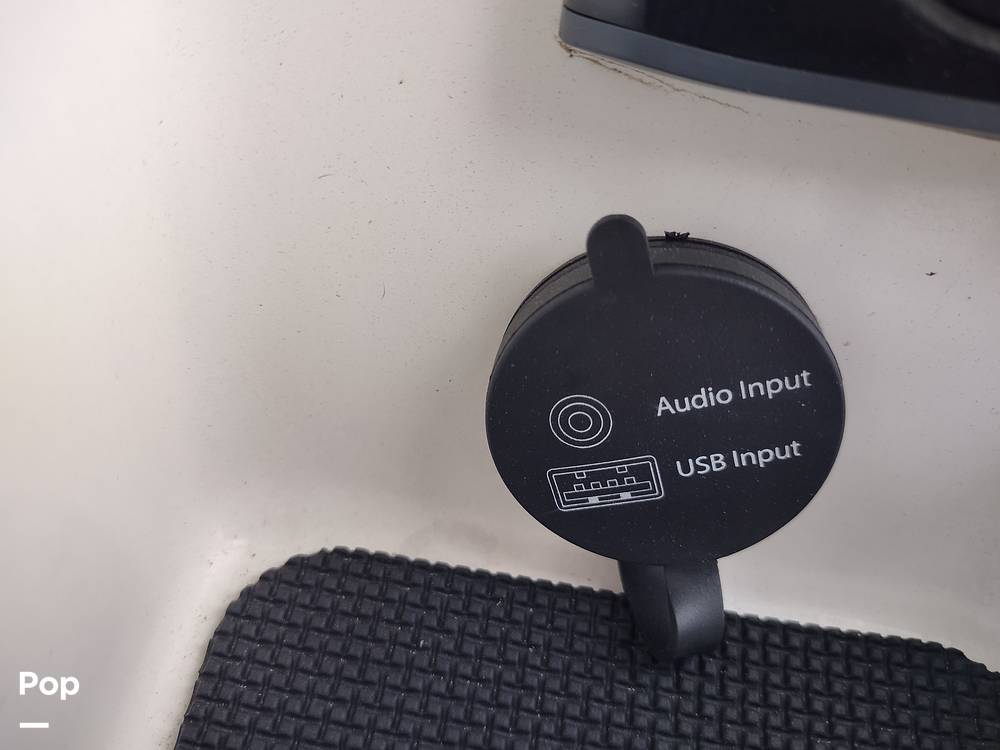 Slide: The Image of USB Port - 12094824