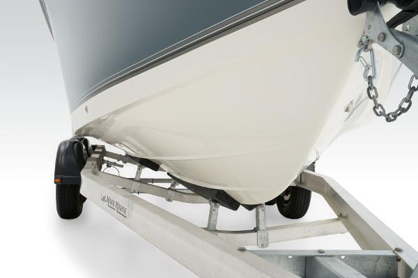 Slide: The Image of Mako 214 Center Console 2024 - 30