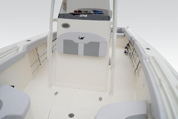 Slide: The Image of Mako 214 Center Console 2024 - 33