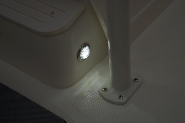 Slide: The Image of Mako 214 Center Console 2024 - 35