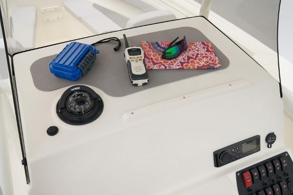 Slide: The Image of Mako 214 Center Console 2024 - 45