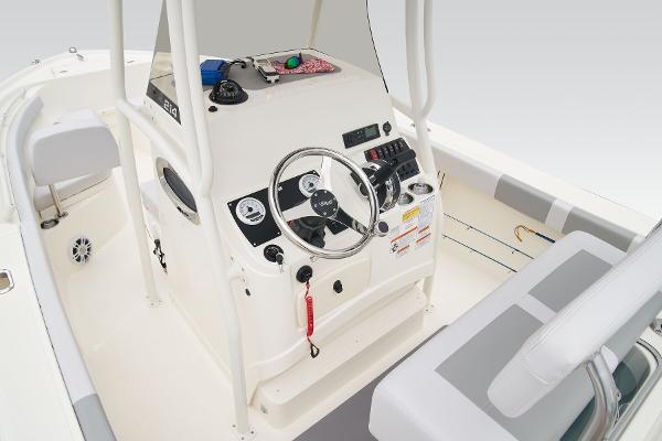 Slide: The Image of Mako 214 Center Console 2024 - 49