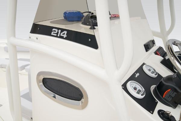 Slide: The Image of Mako 214 Center Console 2024 - 54