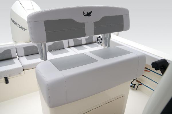 Slide: The Image of Mako 214 Center Console 2024 - 59