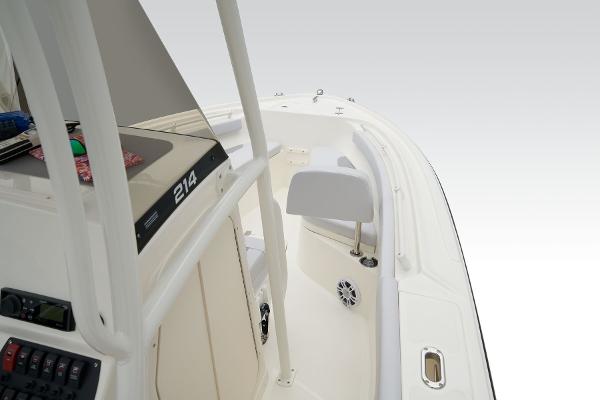 Slide: The Image of Mako 214 Center Console 2024 - 65