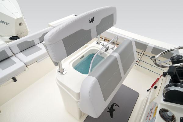 Slide: The Image of Mako 214 Center Console 2024 - 71