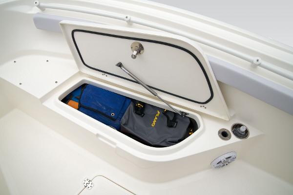 Slide: The Image of Mako 214 Center Console 2025 - 26