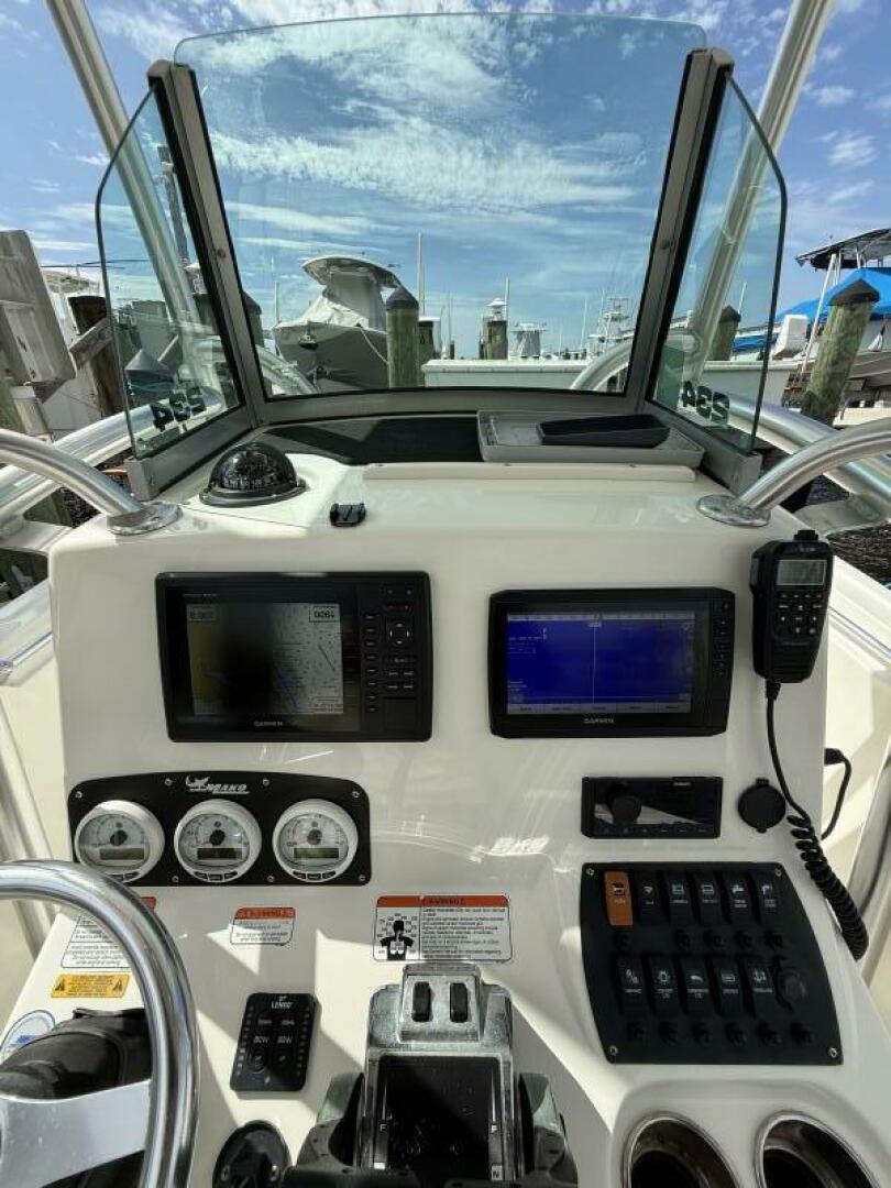 Slide: The Image of Mako 23 2014 - 5493400