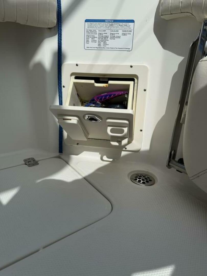 Slide: The Image of Mako 23 2014 - 5493401