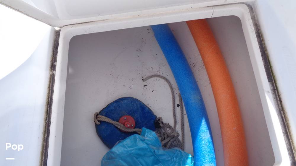 Slide: The Image of Mako 252 2002 - 15734812