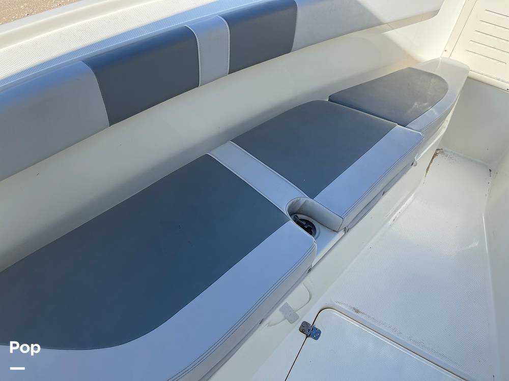 Slide: The Image of Passenger Seating With Storage - 15076752