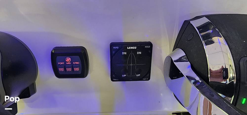 Slide: The Image of Mako Attack 333 1998 - 15499450