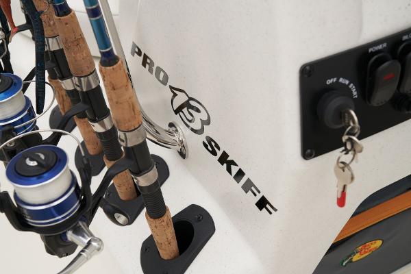 Slide: The Image of Mako Pro Skiff 13 CC 2025 - 33