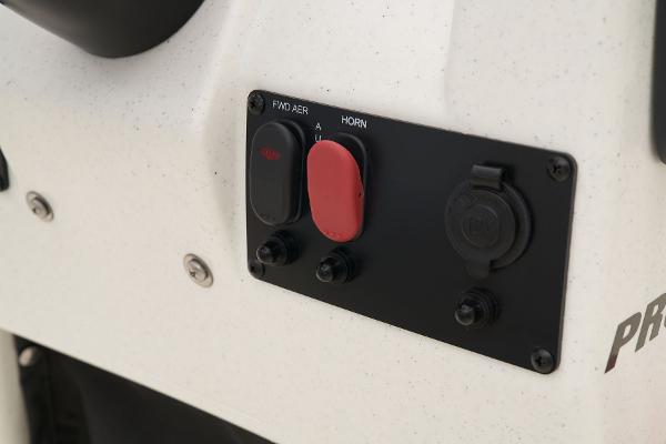 Slide: The Image of Mako Pro Skiff 15 CC 2024 - 31