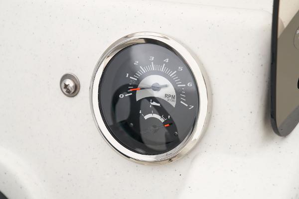 Slide: The Image of Mako Pro Skiff 15 CC 2024 - 32
