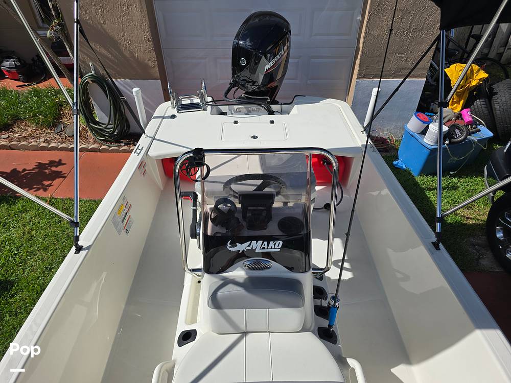 Slide: The Image of Mako Pro Skiff 17 CC 2021 - 12