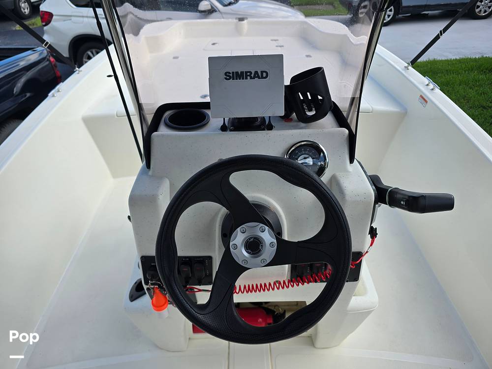 Slide: The Image of Mako Pro Skiff 17 CC 2021 - 35