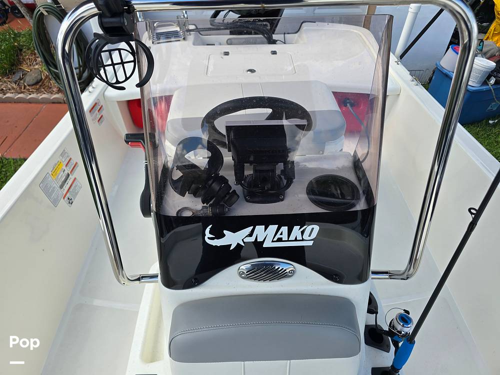 Slide: The Image of Mako Pro Skiff 17 CC 2021 - 44