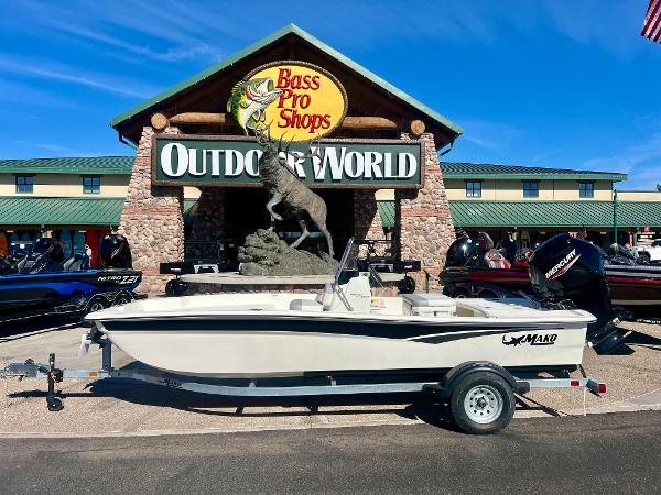 Slide: The Image of 2024 Mako Pro Skiff 17 CC boat displayed at Bass Pro Shops Outdoor World. - 0