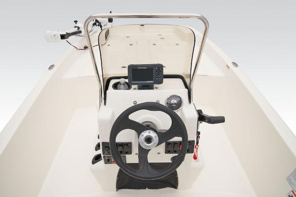 Slide: The Image of Mako Pro Skiff 17 CC 2025 - 22