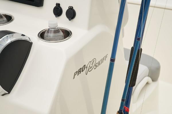 Slide: The Image of Mako Pro Skiff 19 CC 2024 - 46