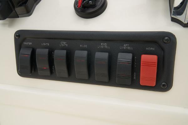 Slide: The Image of Mako Pro Skiff 19 CC 2024 - 47