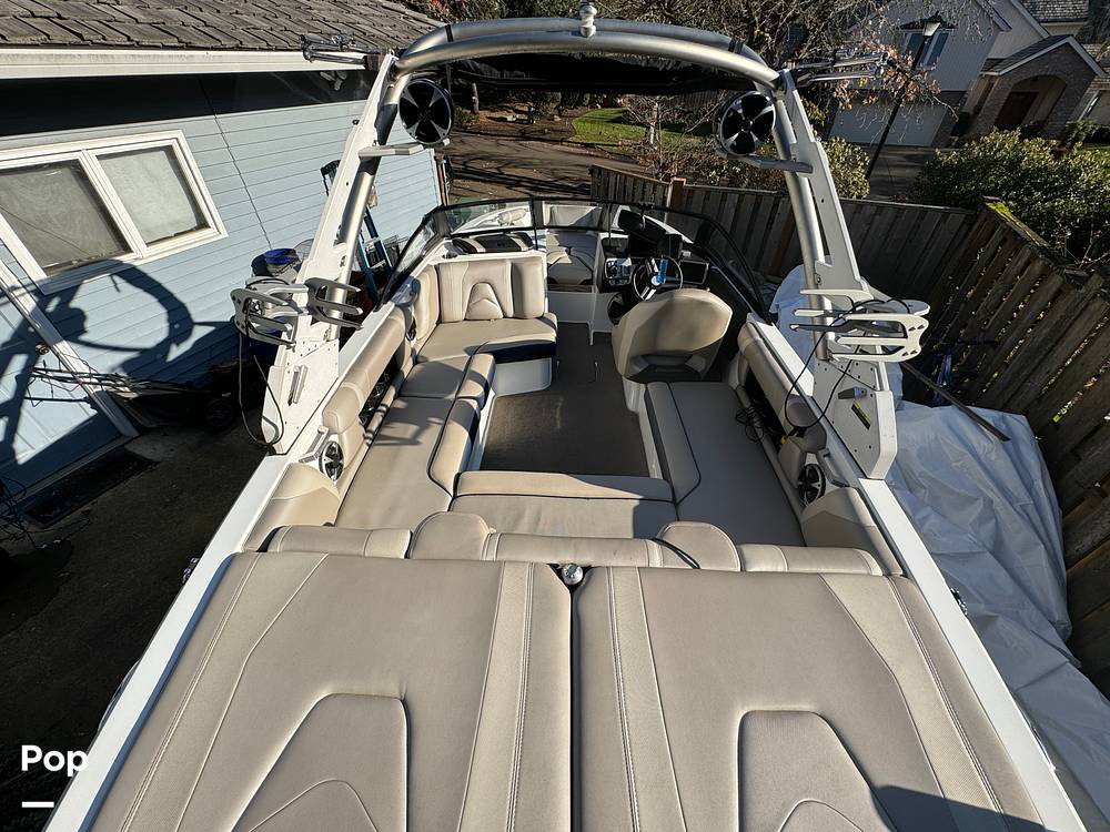 Slide: The Image of Malibu 21VLX 2017 - 14644684