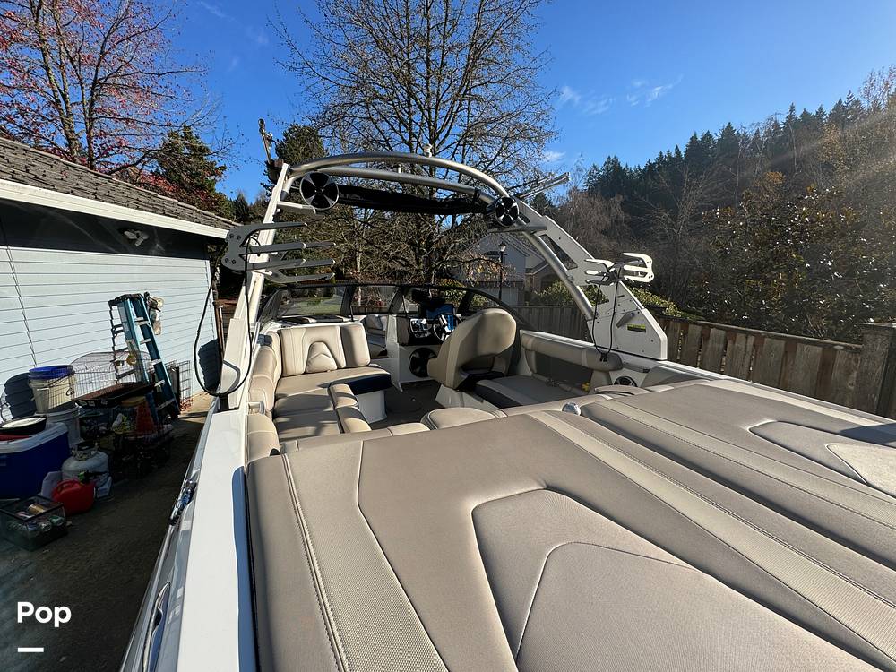 Slide: The Image of Malibu 21VLX 2017 - 14644685