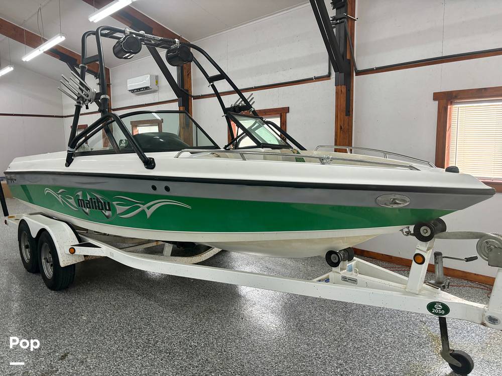 Slide: The Image of Malibu 21 WAKESETTER 2003 - 14506963