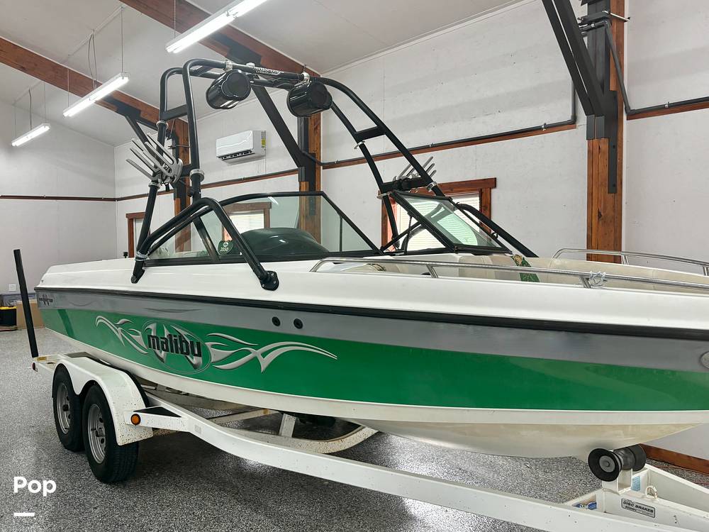 Slide: The Image of Malibu 21 WAKESETTER 2003 - 14506966
