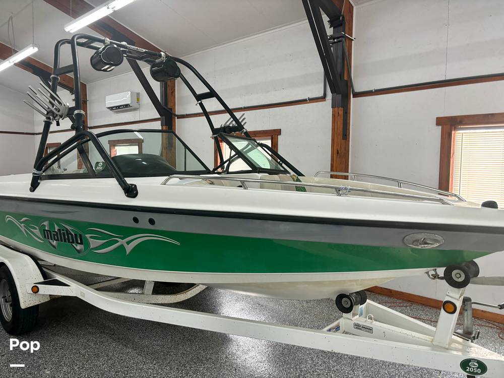 Slide: The Image of Malibu 21 WAKESETTER 2003 - 14506967