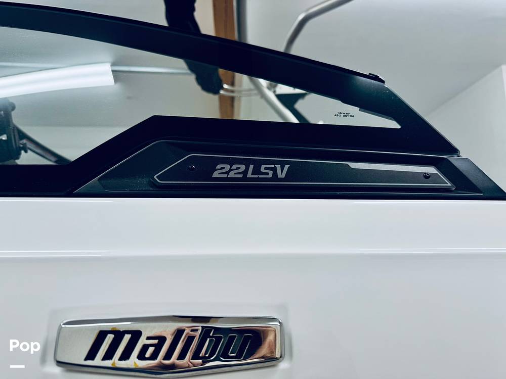 Slide: The Image of Malibu 22 LSV 2023 - 15300372