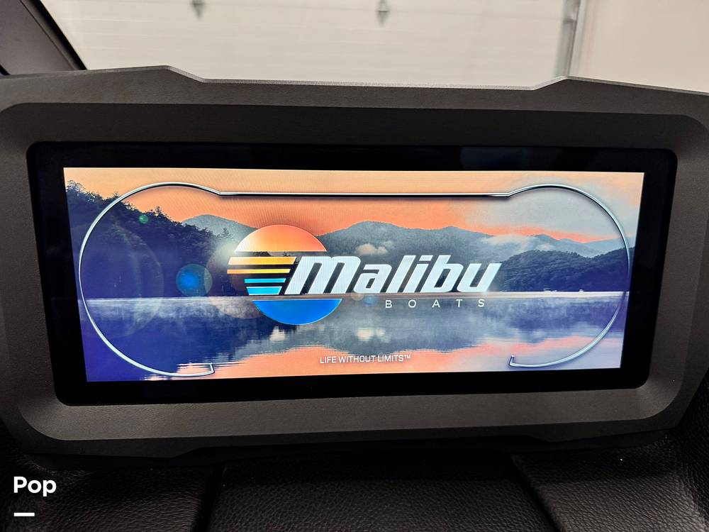 Slide: The Image of Malibu 22 LSV 2023 - 15300375
