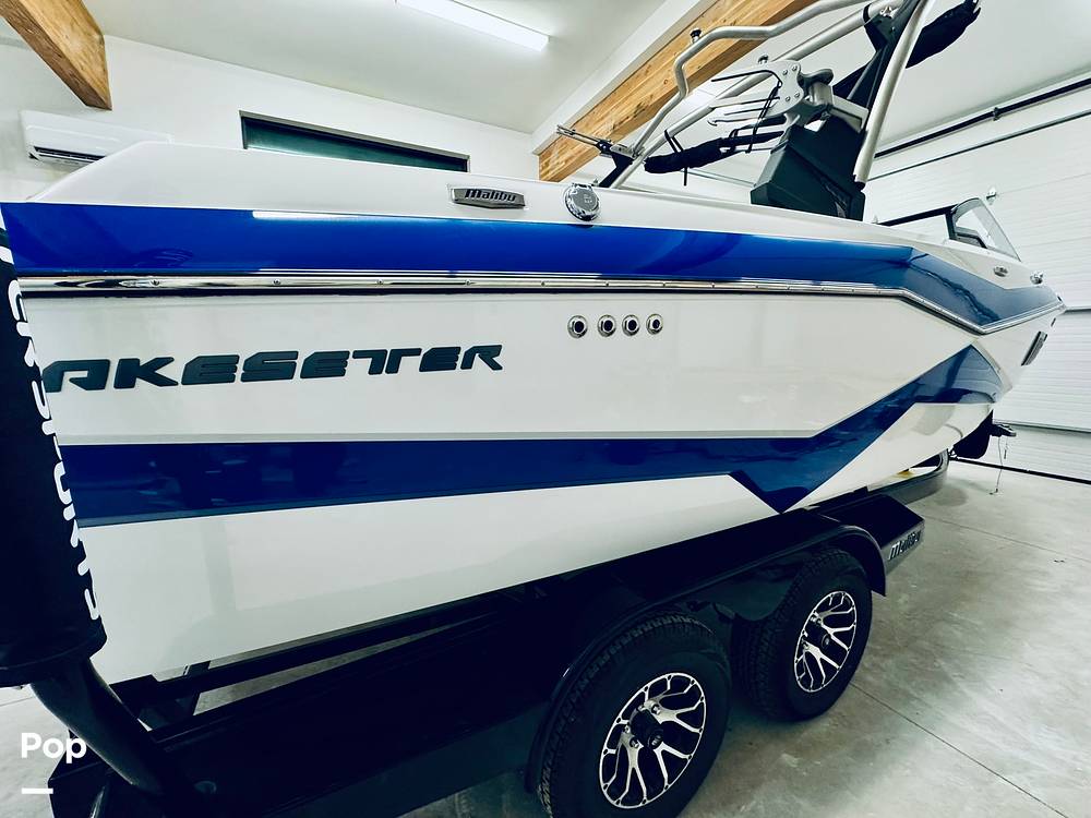 Slide: The Image of Malibu 22 LSV 2023 - 15300381