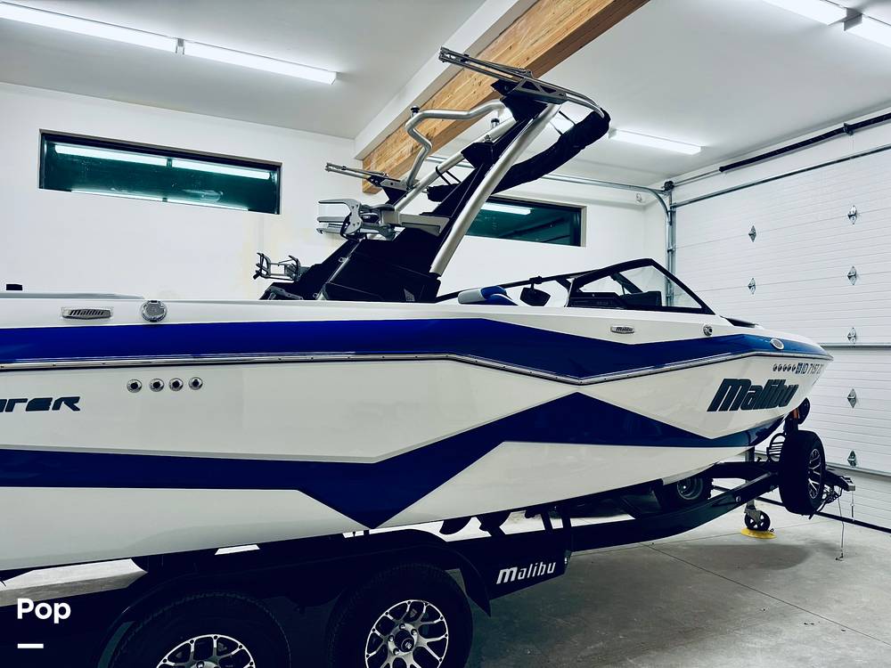Slide: The Image of Malibu 22 LSV 2023 - 15300382