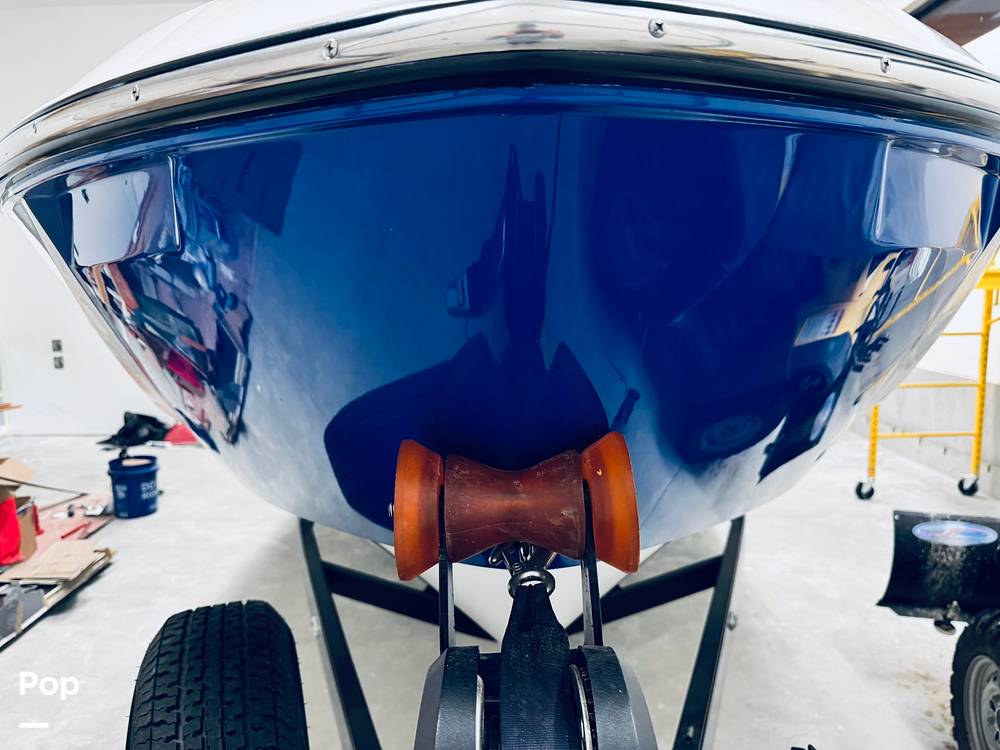 Slide: The Image of Malibu 22 LSV 2023 - 15300388