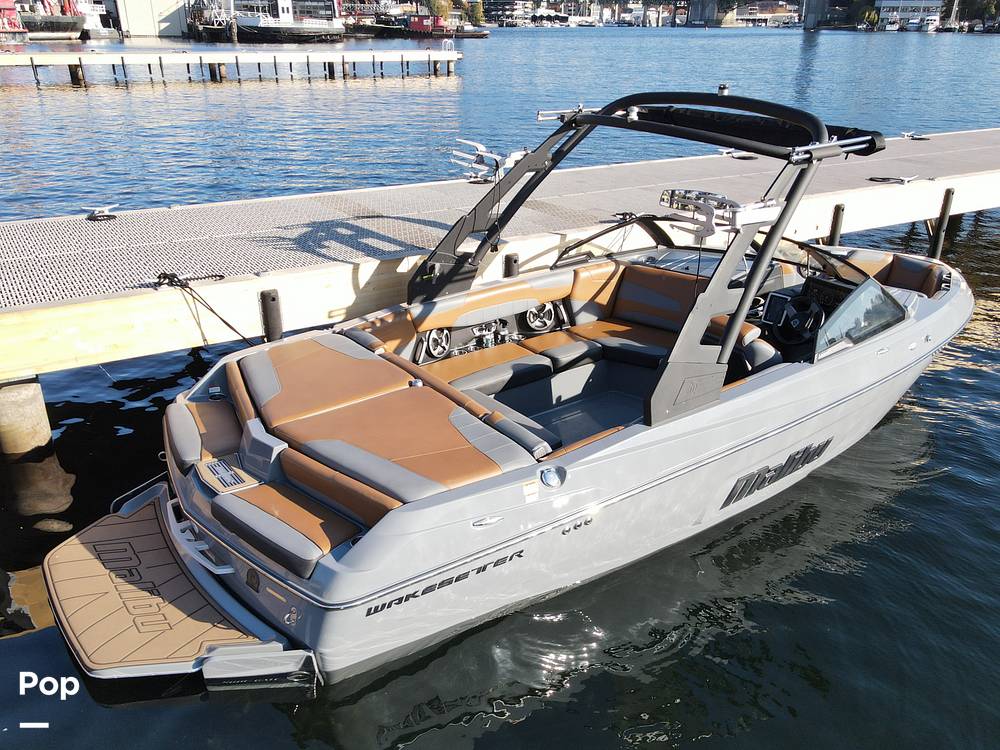 Slide: The Image of Malibu 22 LSV Wakesetter 2020 - 11607812