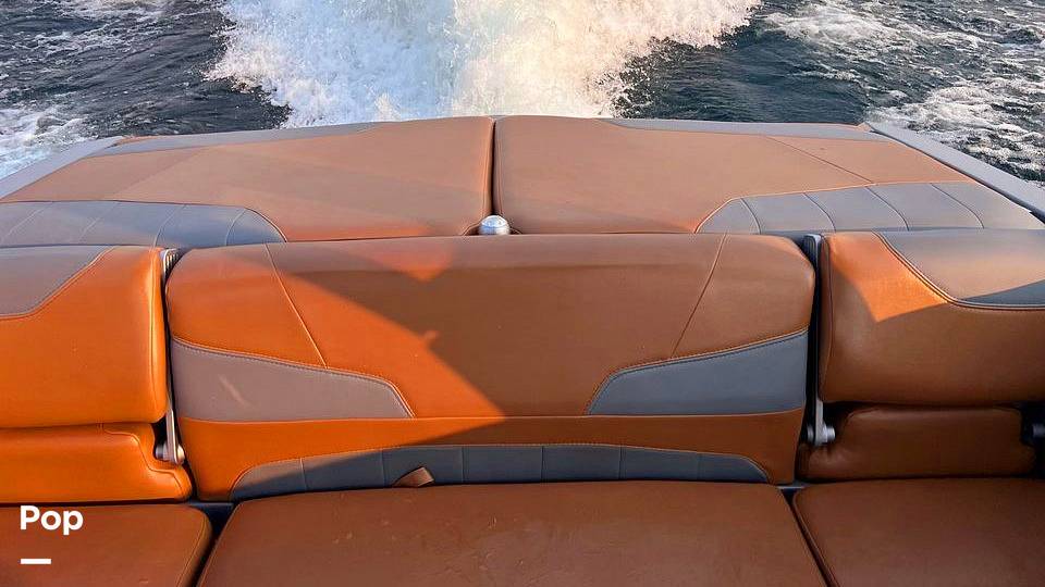 Slide: The Image of Malibu 22 LSV Wakesetter 2020 - 11597561