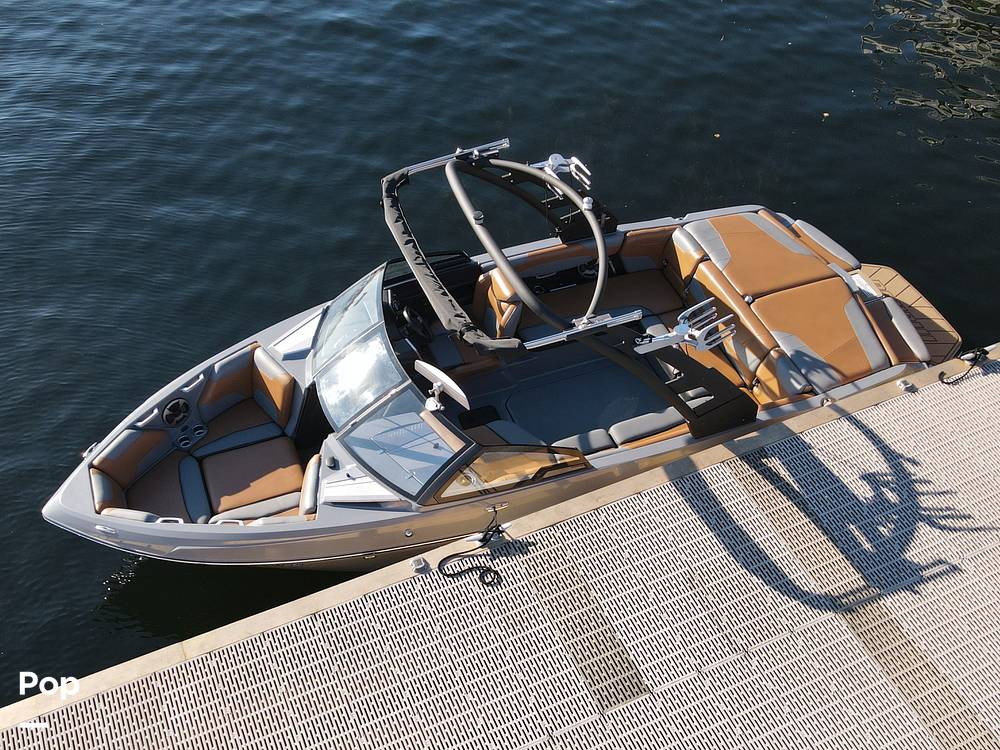Slide: The Image of Malibu 22 LSV Wakesetter 2020 - 11607803