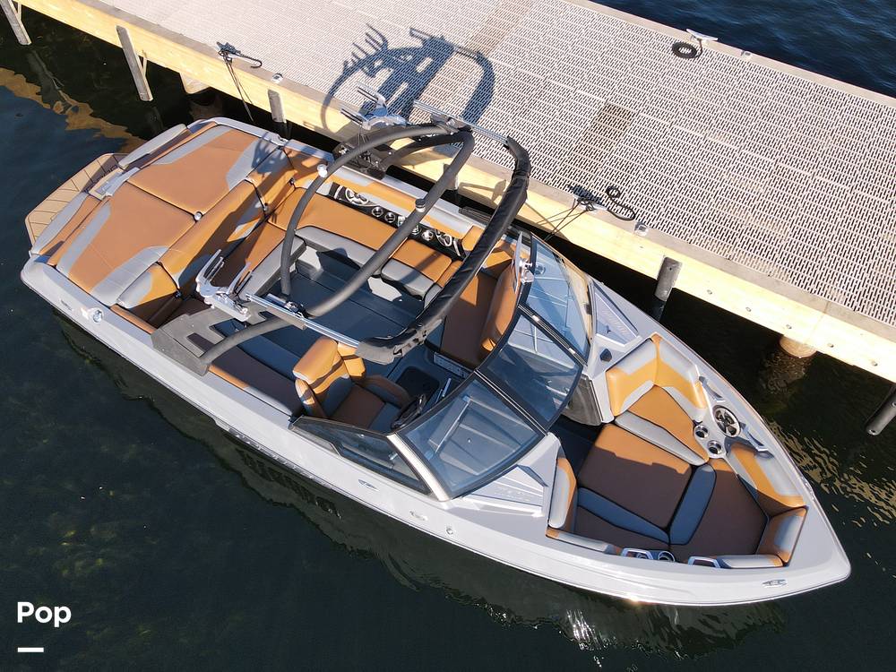 Slide: The Image of Malibu 22 LSV Wakesetter 2020 - 11607805