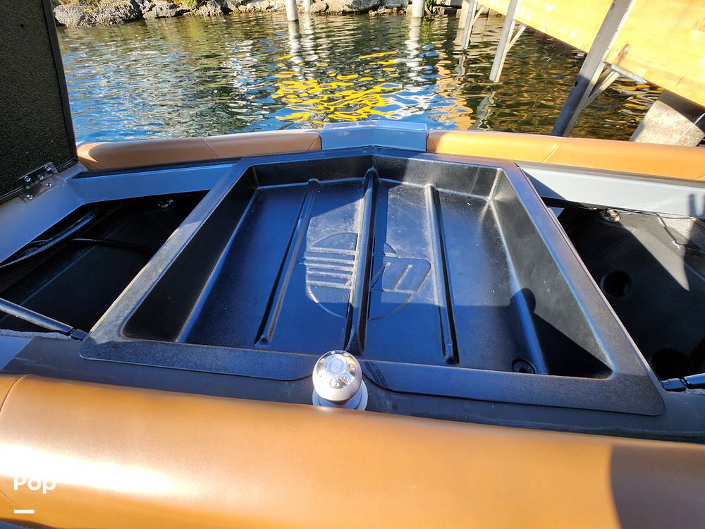 Slide: The Image of Malibu 22 LSV Wakesetter 2020 - 11607851