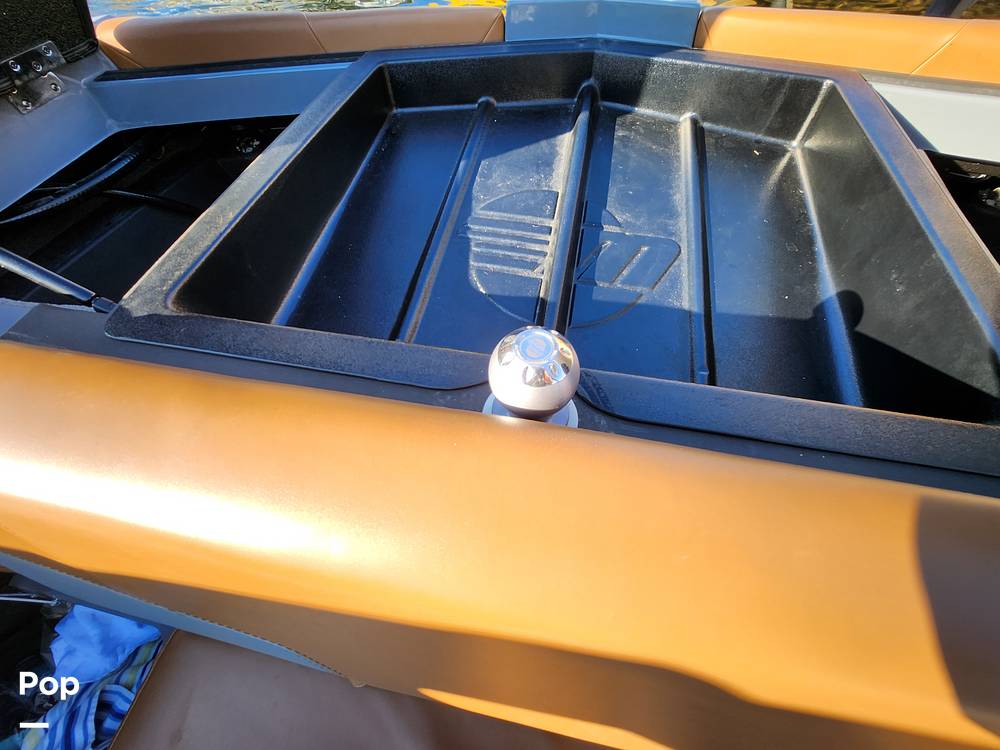 Slide: The Image of Malibu 22 LSV Wakesetter 2020 - 11607852