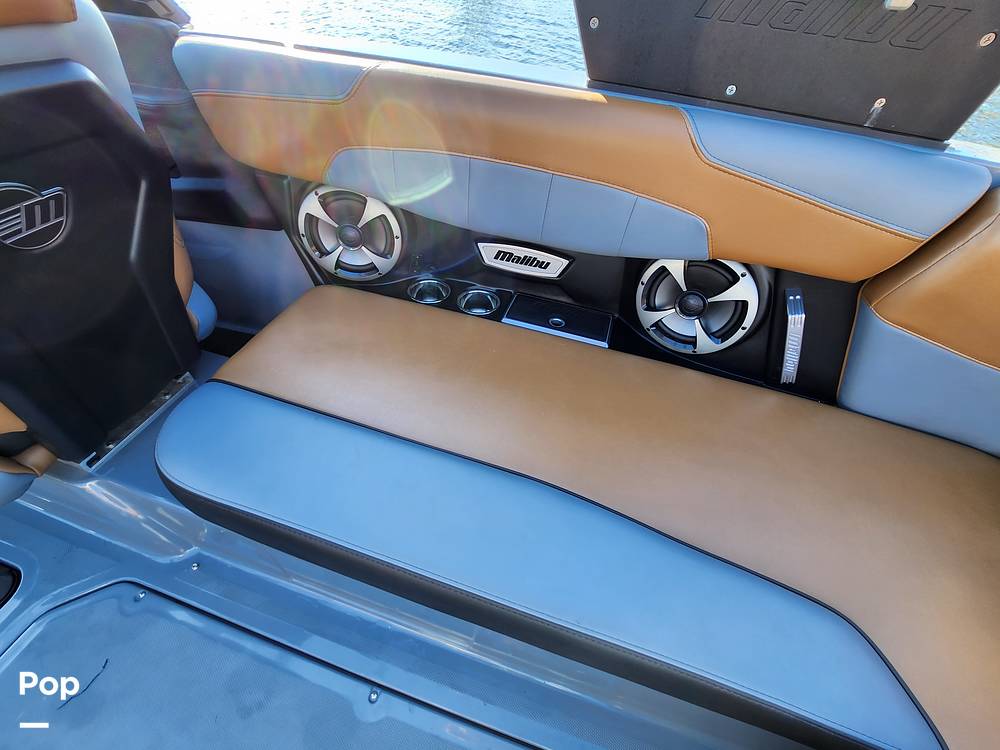 Slide: The Image of Malibu 22 LSV Wakesetter 2020 - 11607866